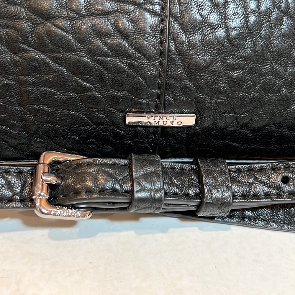 Vince Camuto black pebble leather lambskin crossbody / shoulder bag - Picture 3 of 17